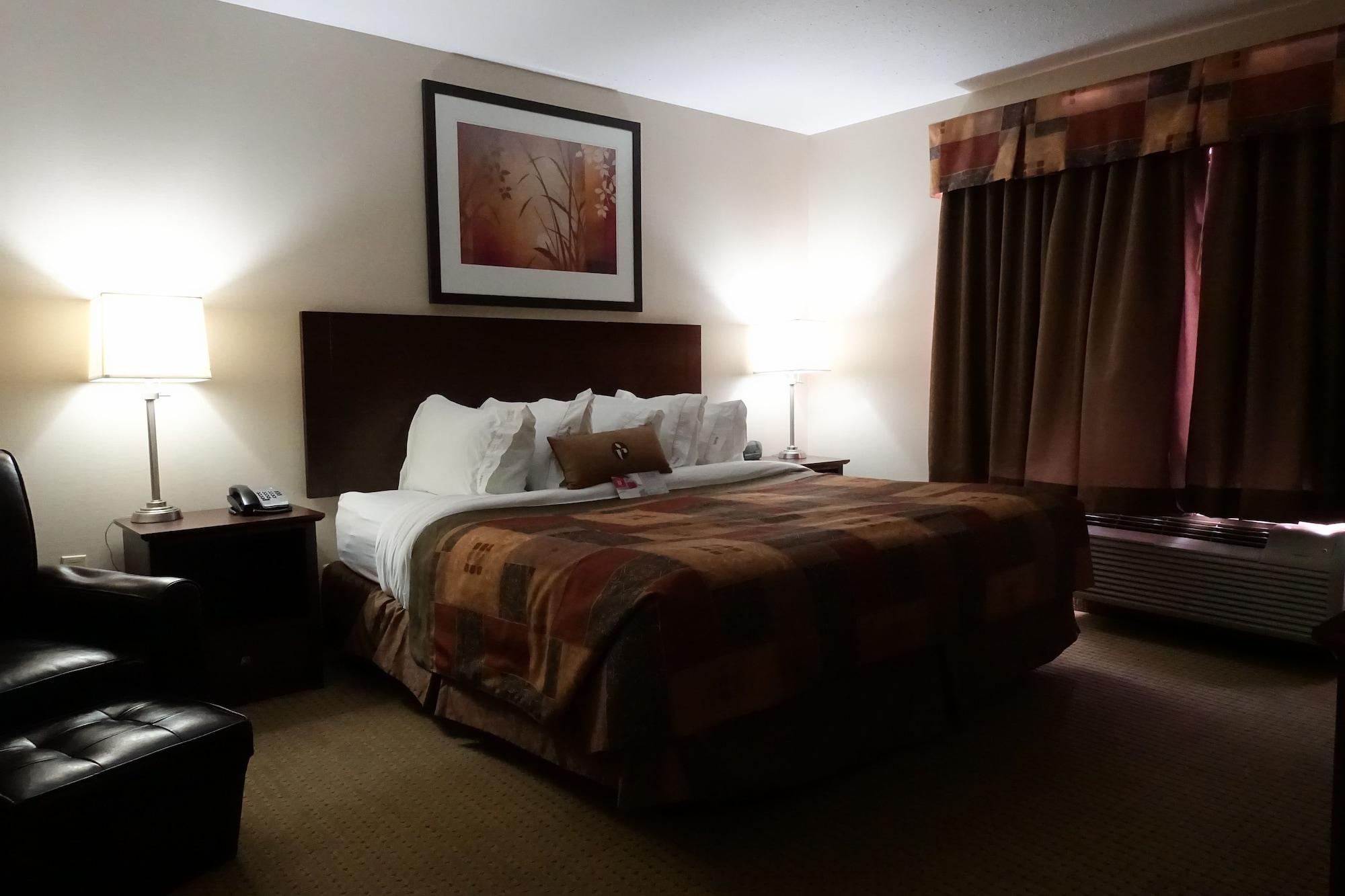 Ramada By Wyndham Weyburn Ξενοδοχείο Εξωτερικό φωτογραφία