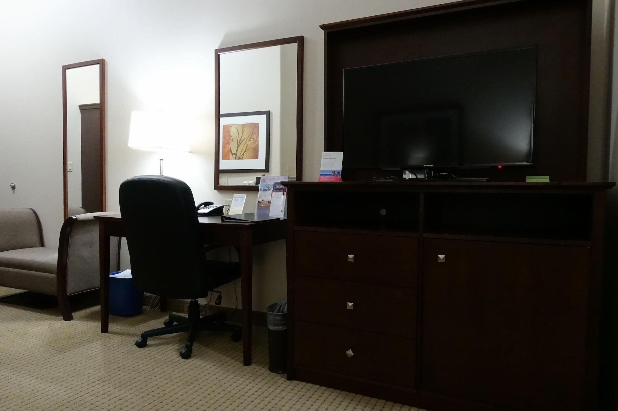 Ramada By Wyndham Weyburn Ξενοδοχείο Εξωτερικό φωτογραφία