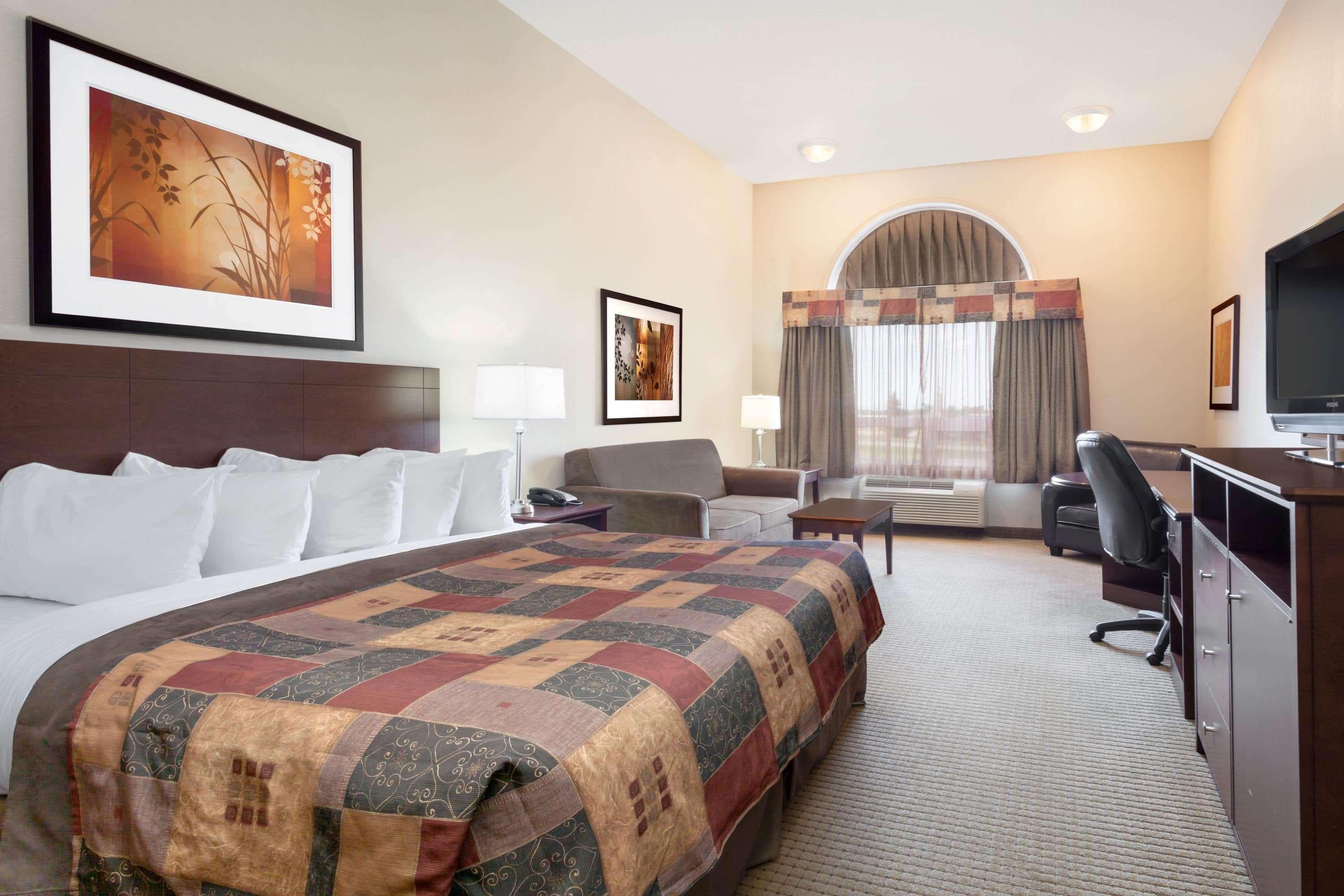Ramada By Wyndham Weyburn Ξενοδοχείο Εξωτερικό φωτογραφία