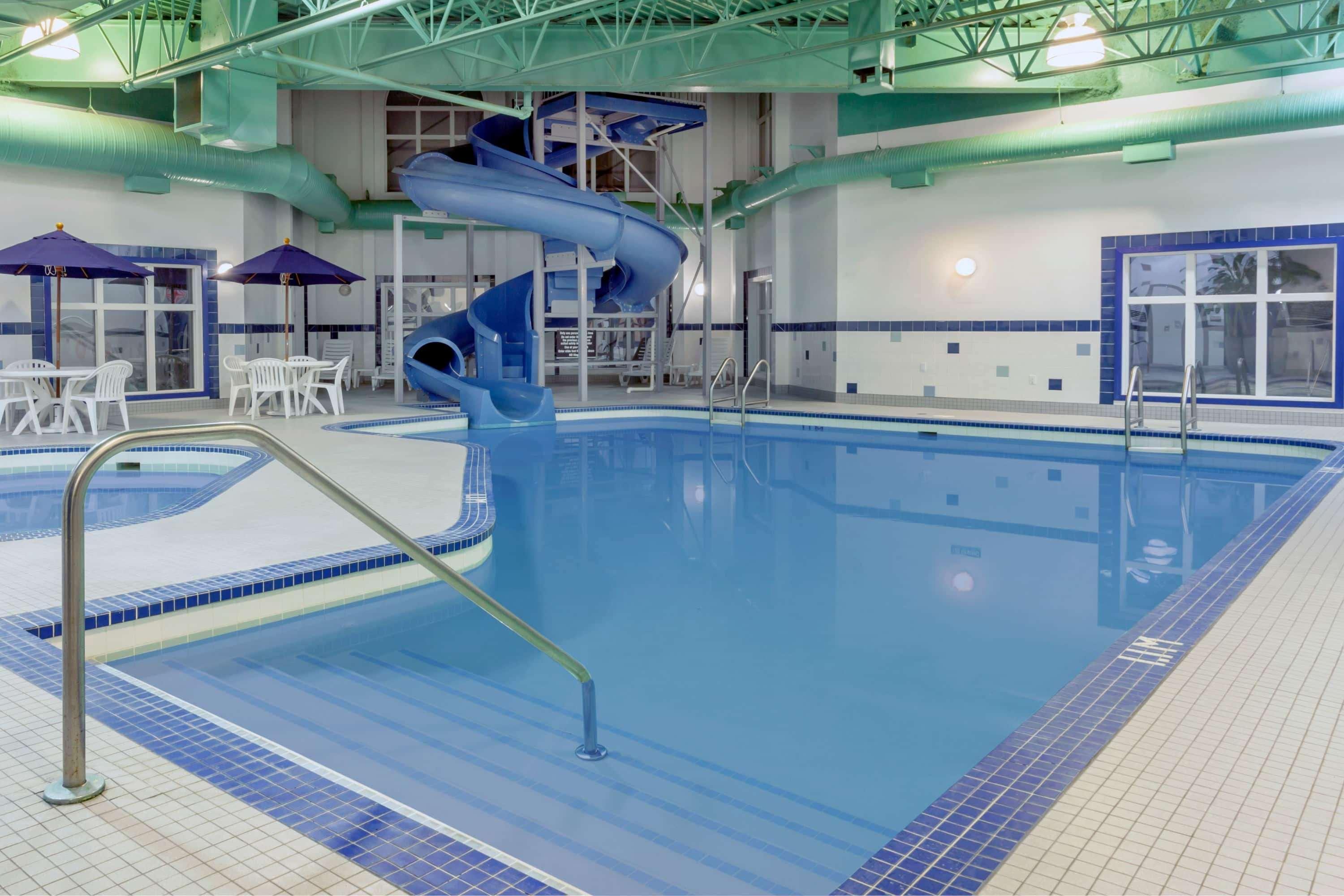 Ramada By Wyndham Weyburn Ξενοδοχείο Εξωτερικό φωτογραφία