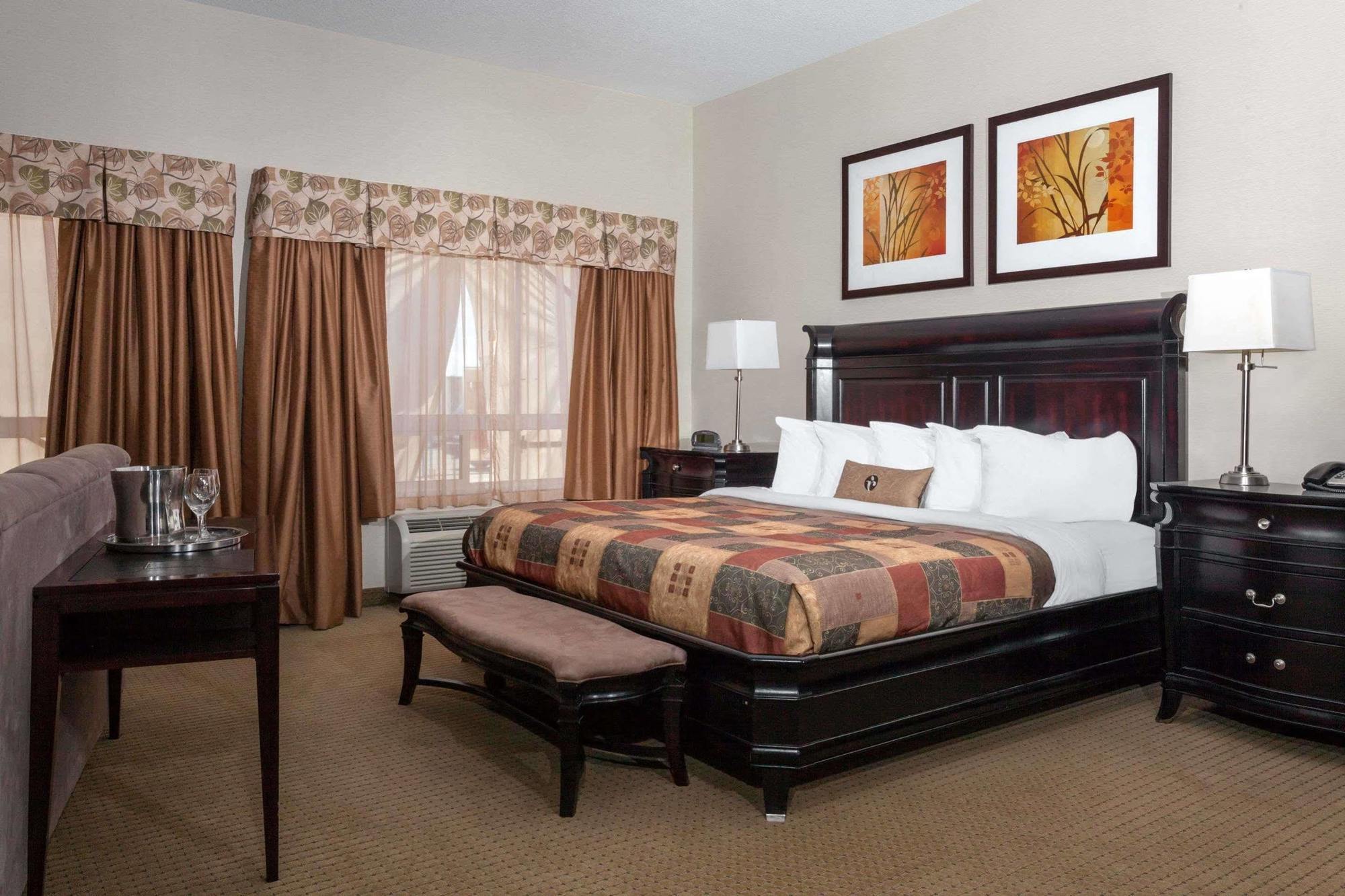 Ramada By Wyndham Weyburn Ξενοδοχείο Εξωτερικό φωτογραφία