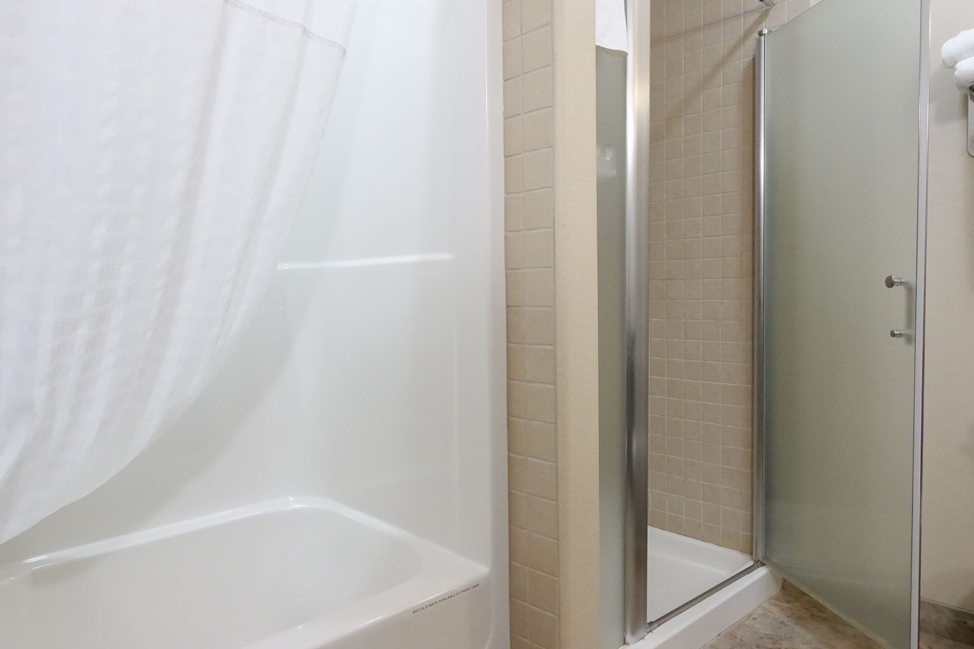 Ramada By Wyndham Weyburn Ξενοδοχείο Εξωτερικό φωτογραφία